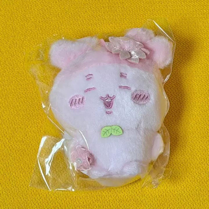 [BUNJANG] Chiikawa Cherry Blossom Parade Mascot Kani / 치이카와 벚꽃 퍼레이드 마스코트 카니