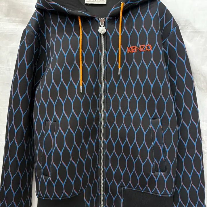 [BUNJANG] Kenzo x Collaboration Neoprene Patterned Hooded Zip-Up (Size 105) / 겐조 콜라보 네오플랜 패턴후드집업105사이즈(정품)