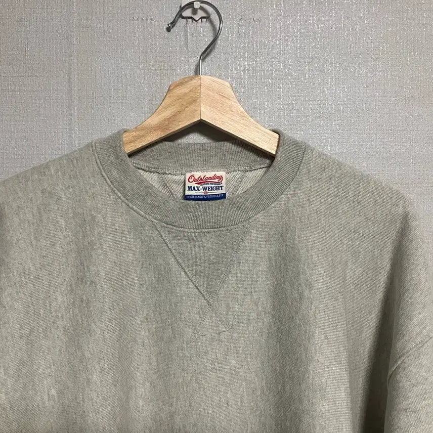 [BUNJANG] Outstanding MAX-WEIGHT Sweatshirt M / 아웃스탠딩 MAX-WEIGHT 맨투맨 M