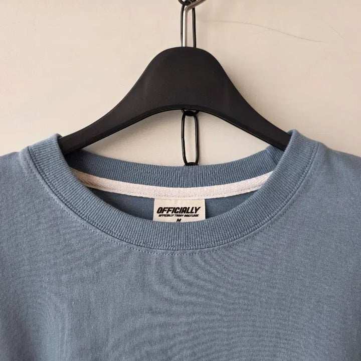 [BUNJANG] Unisex Straight Fit Blue T-Shirt / 남녀공용 블루 일자 티셔츠/새제품