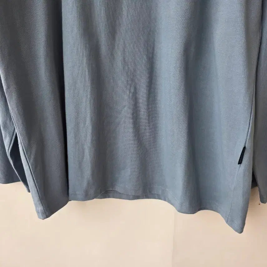 [BUNJANG] Unisex Straight Fit Blue T-Shirt / 남녀공용 블루 일자 티셔츠/새제품