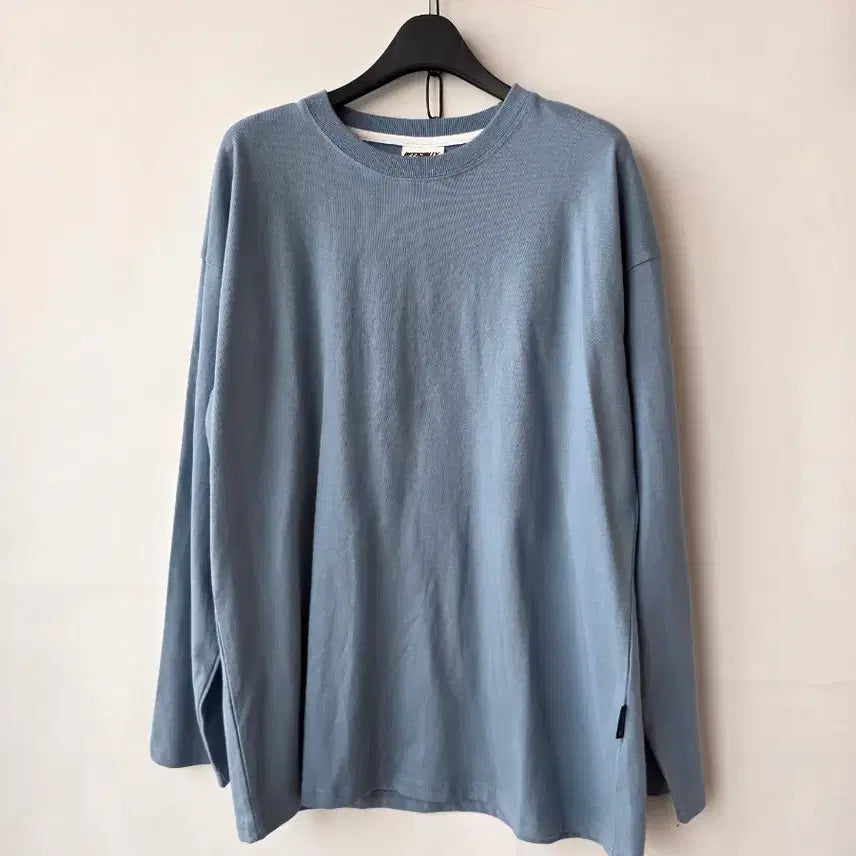 [BUNJANG] Unisex Straight Fit Blue T-Shirt / 남녀공용 블루 일자 티셔츠/새제품