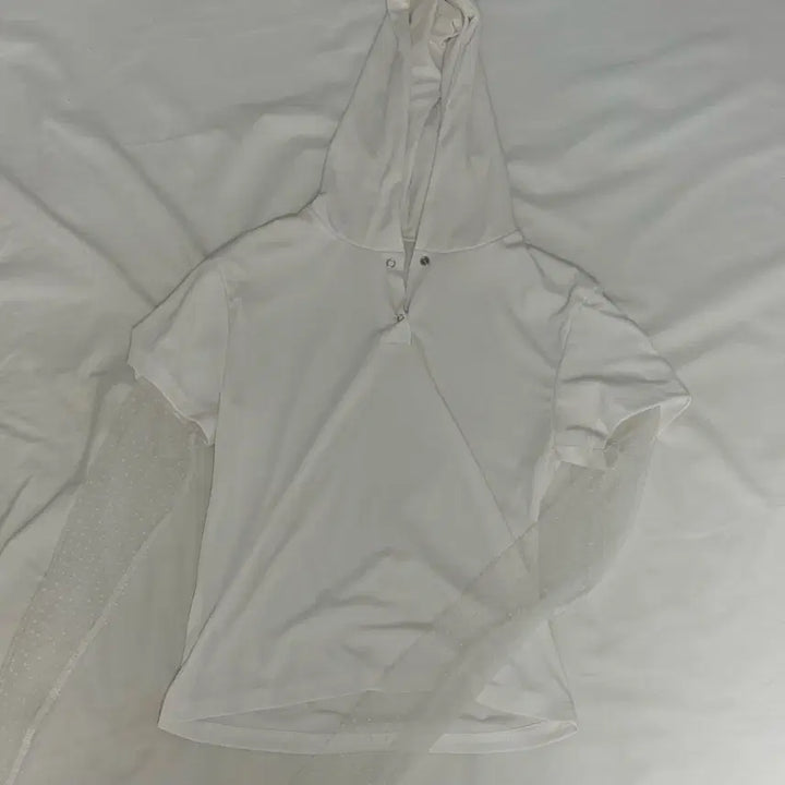 [BUNJANG] Raming Dot See-through Hood T-shirt White / 라밍 도트 시스루 후드 티셔츠 화이트