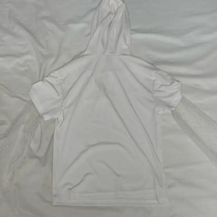 [BUNJANG] Raming Dot See-through Hood T-shirt White / 라밍 도트 시스루 후드 티셔츠 화이트