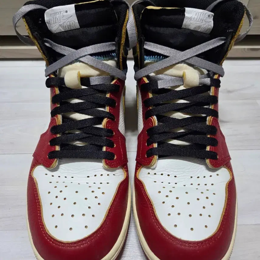 [BUNJANG] Jordan 1 Union Retro High OG Chicago Shadow 275 Sneakers / 조던 1 x 유니온 레트로 하이 OG 시카고 쉐도우 275