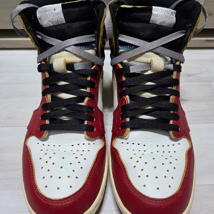 [BUNJANG] Jordan 1 Union Retro High OG Chicago Shadow 275 Sneakers / 조던 1 x 유니온 레트로 하이 OG 시카고 쉐도우 275