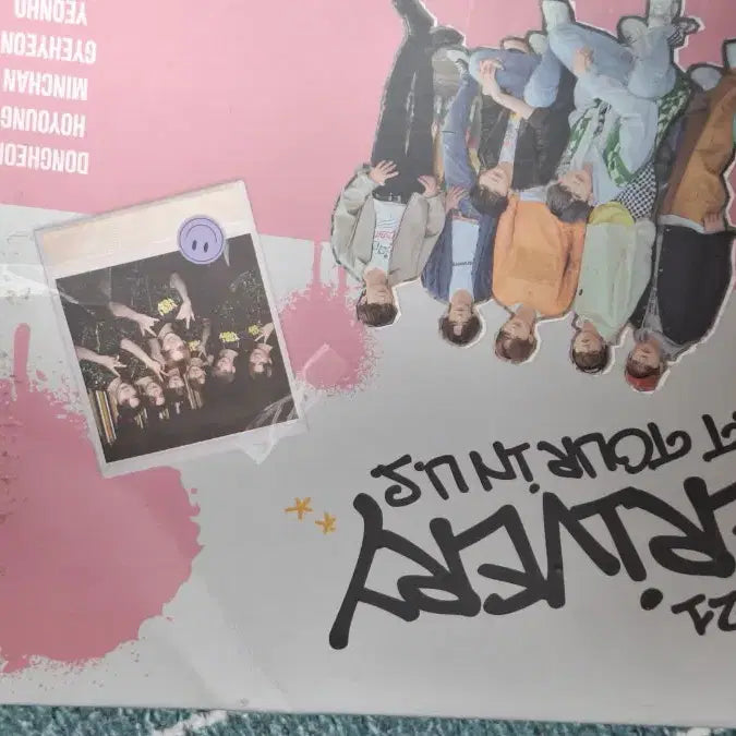 [BUNJANG] VERIVERY Official Light Stick Bundle + Tour Photobook Kangmin Photocard / 베리베리 베러봉 응원봉 3개 일괄 + 투어 포토북 유강민 포토카드 강민