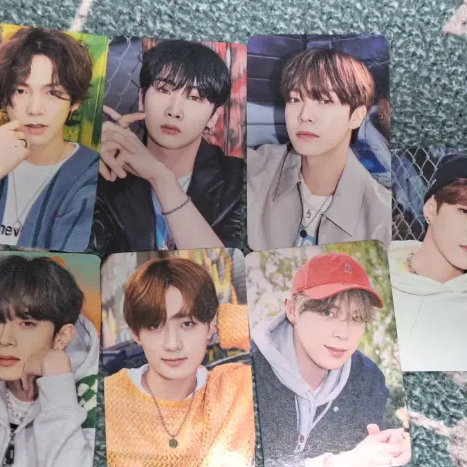 [BUNJANG] VERIVERY Official Light Stick Bundle + Tour Photobook Kangmin Photocard / 베리베리 베러봉 응원봉 3개 일괄 + 투어 포토북 유강민 포토카드 강민