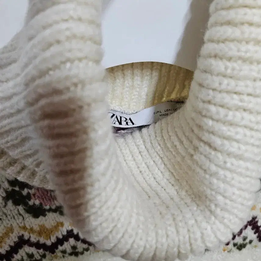 [BUNJANG] ZARA Karina 3D Knit Sweater / ZARA 카리나 입체니트