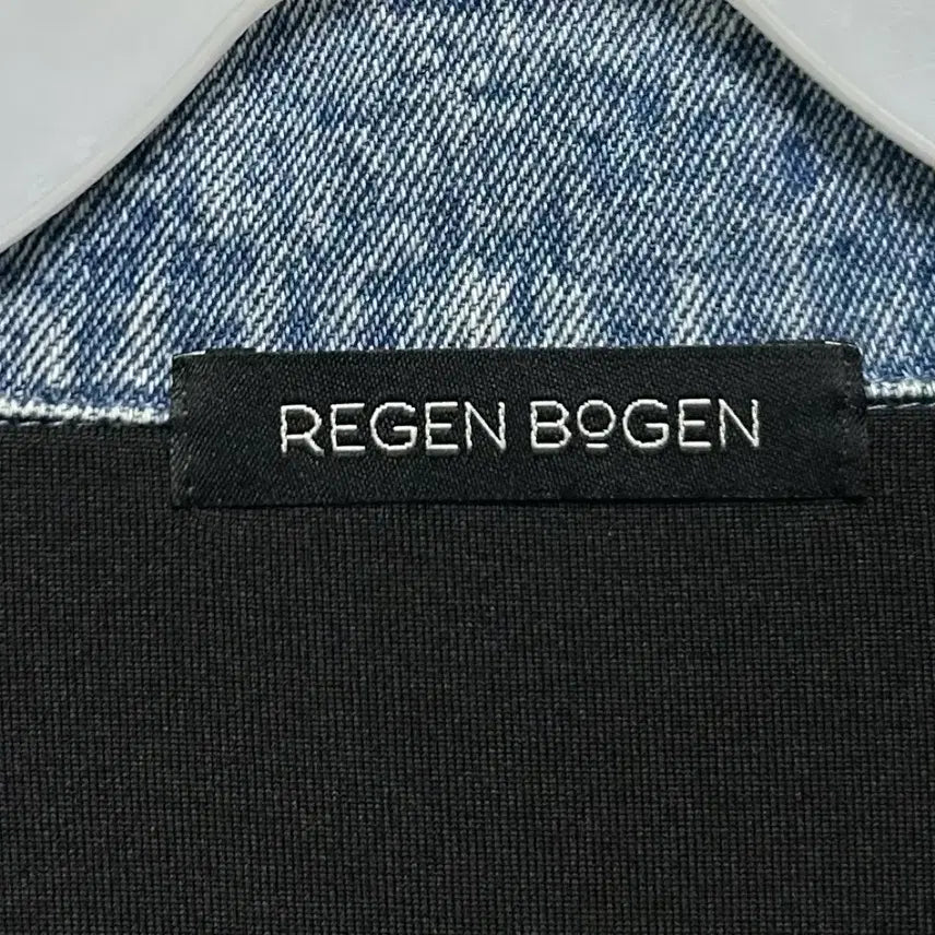 [BUNJANG] REGEN BOGEN FEARLESS Denim Collar Oversized Sweatshirt / [여자 FREE]레겐보겐 FEARLESS 데님 카라 오버핏 맨투맨