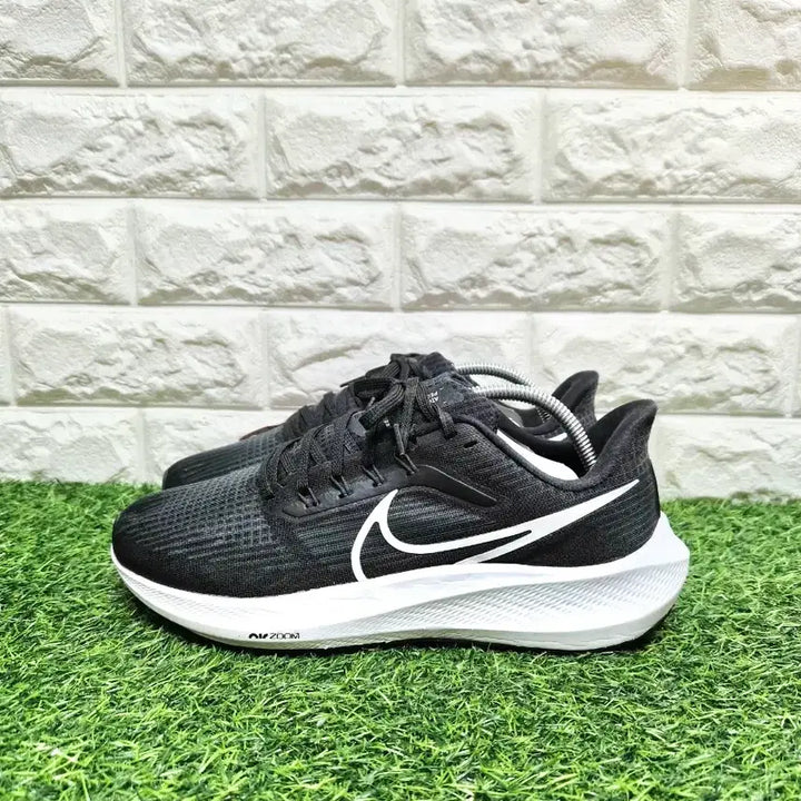 [SOLD OUT] 나이키 에어 줌 페가수스 39 런닝화 운동화 275mm(세탁완료)