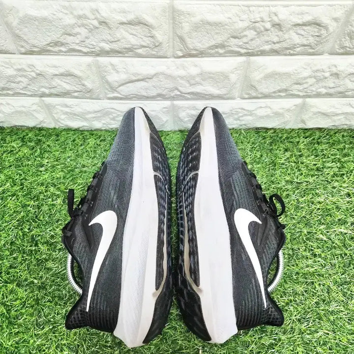 [SOLD OUT] 나이키 에어 줌 페가수스 39 런닝화 운동화 275mm(세탁완료)
