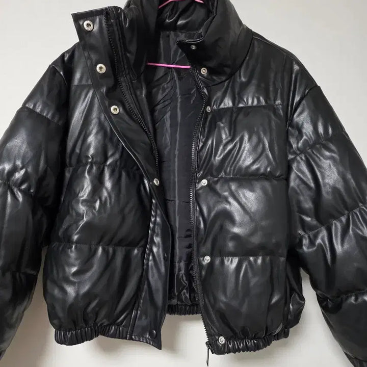 [BUNJANG] Black Leather Oversized Short Padded Jacket / 66~77/블랙 레더 오버핏 숏패딩