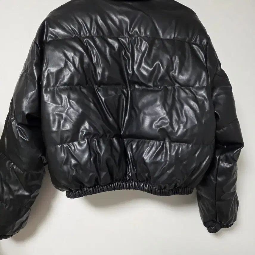[BUNJANG] Black Leather Oversized Short Padded Jacket / 66~77/블랙 레더 오버핏 숏패딩