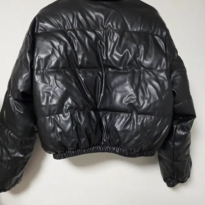 [BUNJANG] Black Leather Oversized Short Padded Jacket / 66~77/블랙 레더 오버핏 숏패딩