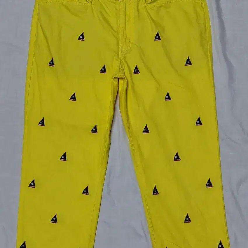 [BUNJANG] Tommy Hilfiger Yacht Embroidered Crop Pants (Yellow/M) / 타미힐피거 요트 자수 크롭 팬츠 (옐로우/M)