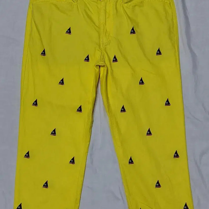 [BUNJANG] Tommy Hilfiger Yacht Embroidered Crop Pants (Yellow/M) / 타미힐피거 요트 자수 크롭 팬츠 (옐로우/M)