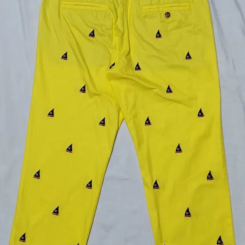 [BUNJANG] Tommy Hilfiger Yacht Embroidered Crop Pants (Yellow/M) / 타미힐피거 요트 자수 크롭 팬츠 (옐로우/M)