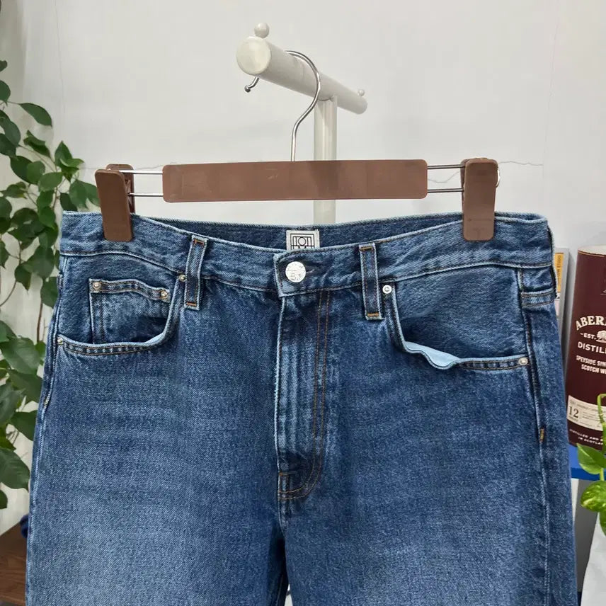 [BUNJANG] Totême Twist Denim Pants Size 28 / 토템 트위스트 데님 팬츠 28
