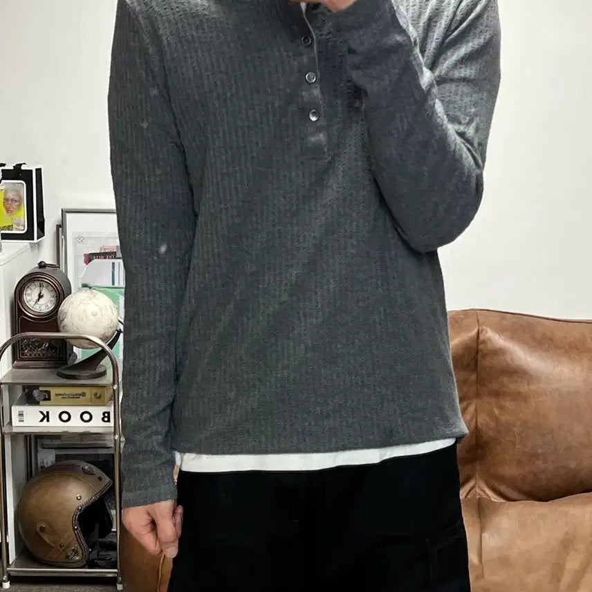 [SOLD OUT] [M] 캘빈클라인 그레이 헨리넥 티셔츠