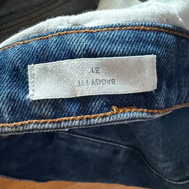 [SOLD OUT] AMI BAGGY FIT JEANS 31 아미데님팬츠