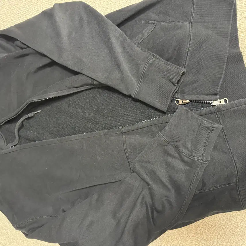 [BUNJANG] Uniqlo Hoodie Zip-up Black / 유니클로 후드집업 팝니다.