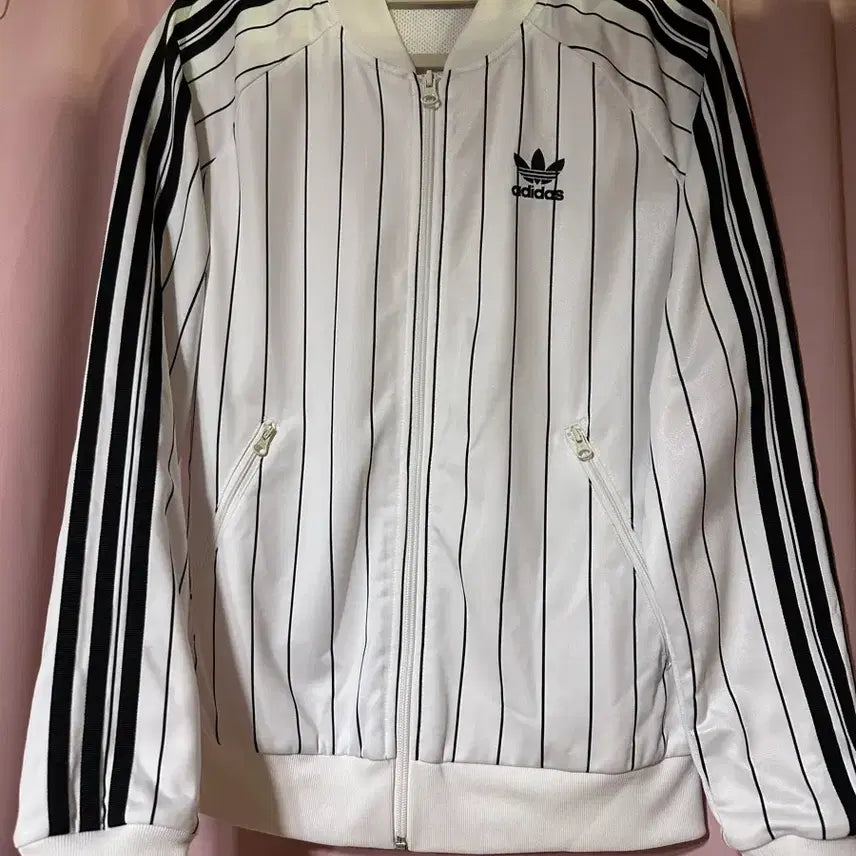 [BUNJANG] Adidas Supergirl Stripe Track Top Jacket / 아디다스져지 아디다스 슈퍼걸 스트라이프 트랙탑 집업 아디다스 오레오 흰검