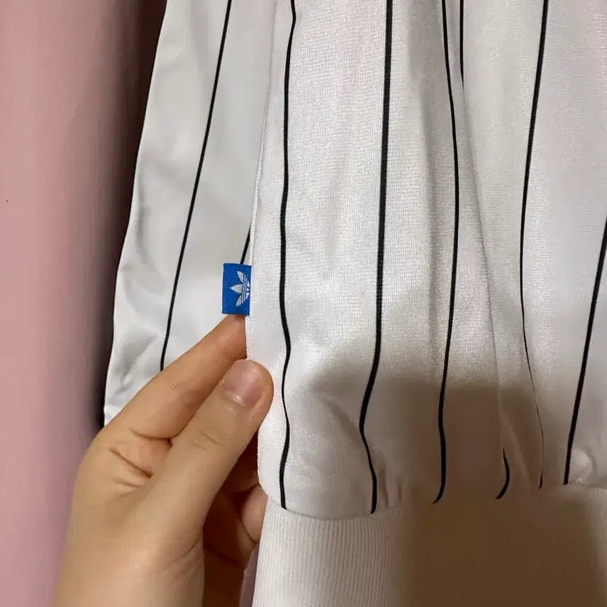 [BUNJANG] Adidas Supergirl Stripe Track Top Jacket / 아디다스져지 아디다스 슈퍼걸 스트라이프 트랙탑 집업 아디다스 오레오 흰검