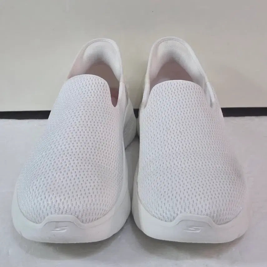 [BUNJANG] Skechers GoWalk Flex-Relish Hands-Free Slip-ins Off White / [250] 스케쳐스 고워크 플렉스-릴리쉬 핸즈프리 슬립인스ㅡ단종매물최저가
