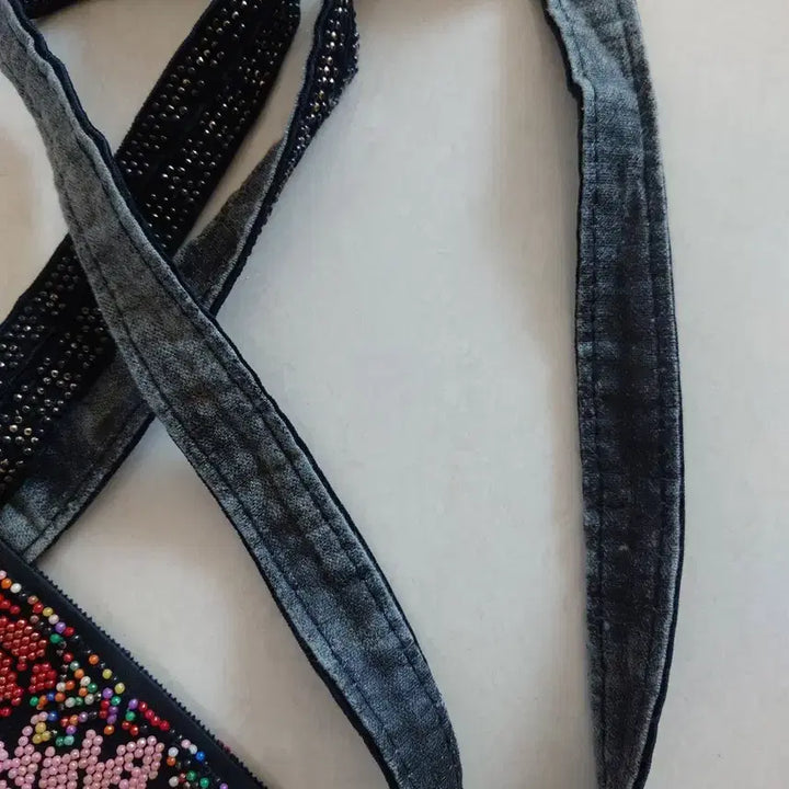 [BUNJANG] Beaded Flower Embroidery Tote Bag / 비즈 플라워 자수 토트백
