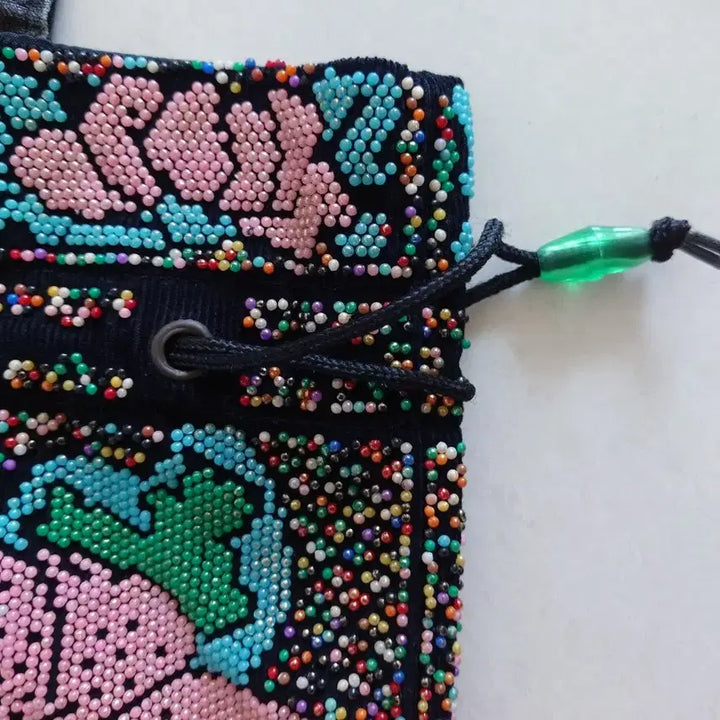 [BUNJANG] Beaded Flower Embroidery Tote Bag / 비즈 플라워 자수 토트백