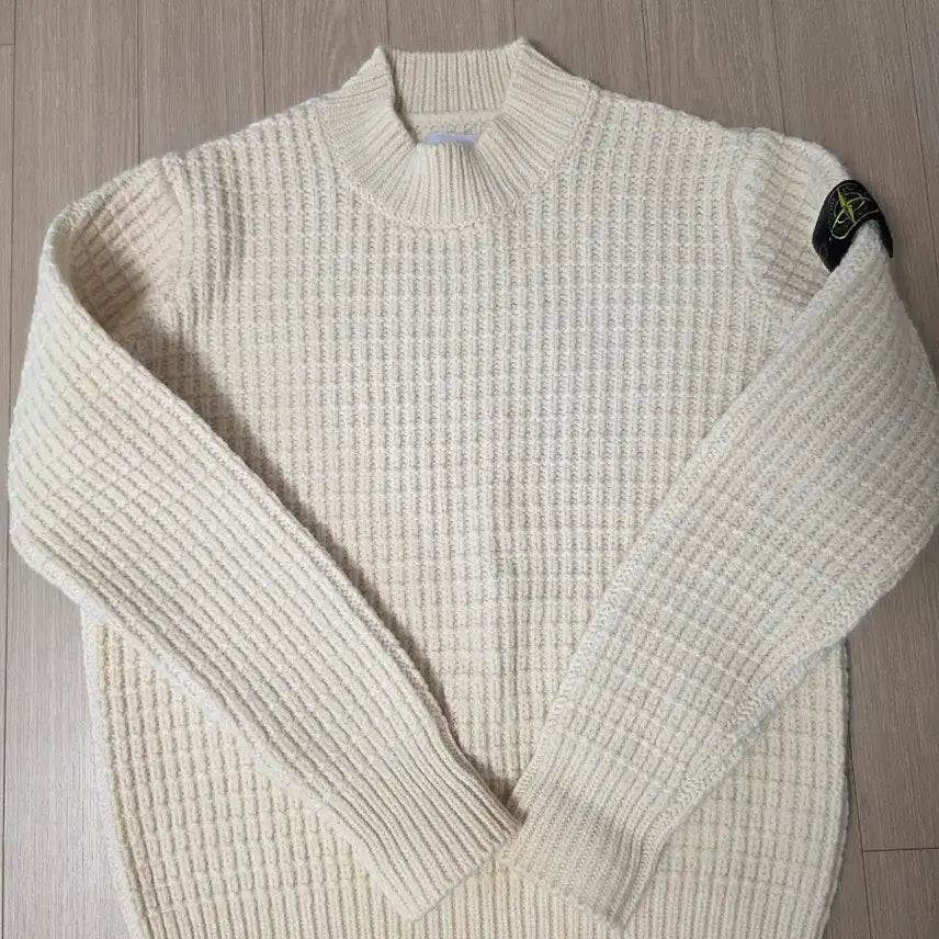 [BUNJANG] Stone Island Ivory Waffle Mock Neck Knit Sweater / 스톤아일랜드 아이보리 와플 모크넥 니트