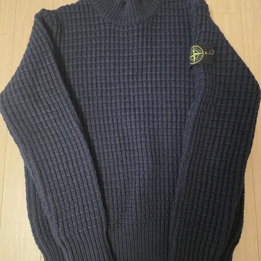 [BUNJANG] Stone Island Navy Waffle Mock Neck Knit / 스톤아일랜드 네이비 와플 모크넥 니트