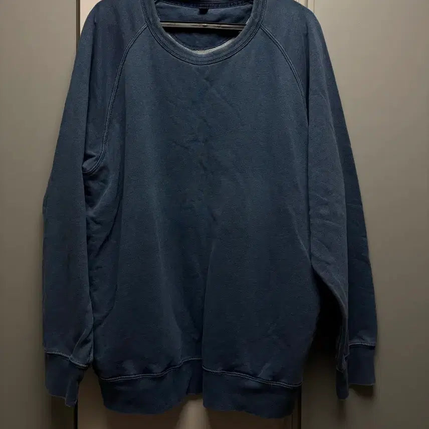 [BUNJANG] Uniqlo Vintage Blue Sweatshirt XL / 유니클로 빈티지 블루맨투맨. XL