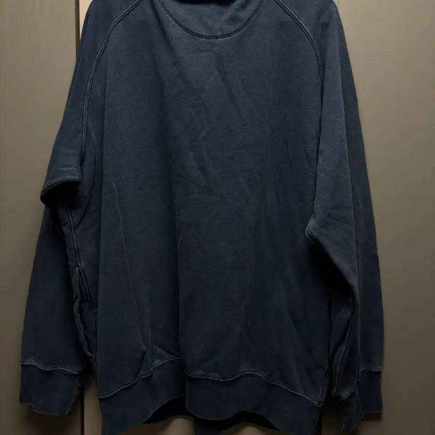 [BUNJANG] Uniqlo Vintage Blue Sweatshirt XL / 유니클로 빈티지 블루맨투맨. XL