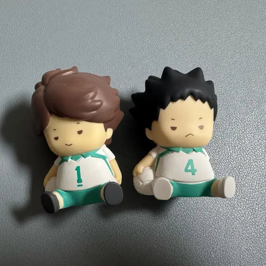 [BUNJANG] Haikyu Oikawa &amp; Iwaizumi Chibi Chibi Sofubi Figures / 하이큐 오이카와, 이와이즈미 2종 챠비챠비 소프비 피규어 팝니다.