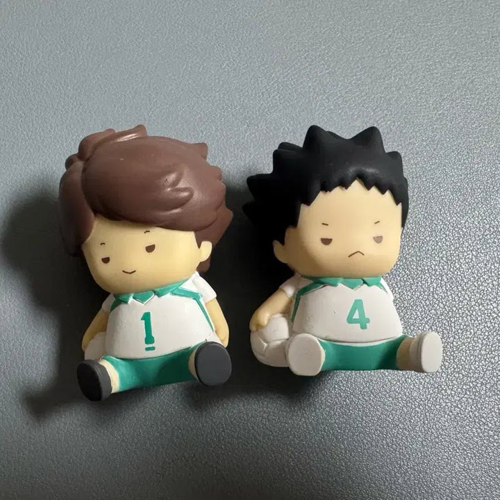 [BUNJANG] Haikyu Oikawa &amp; Iwaizumi Chibi Chibi Sofubi Figures / 하이큐 오이카와, 이와이즈미 2종 챠비챠비 소프비 피규어 팝니다.