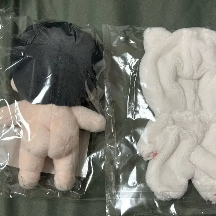 [BUNJANG] WOODZ Cho Seung Youn Doll + Rabbit Outfit Set / woodz 우즈 조승연 인형 + 토끼옷 세트 dolls