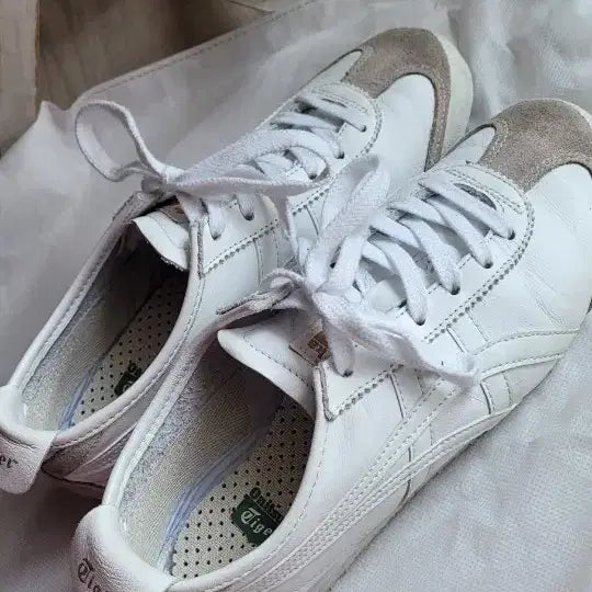 [BUNJANG] Onitsuka Tiger Sneakers / 오니츠카타이거 240