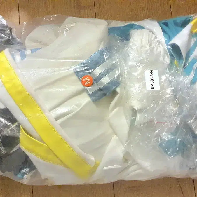 [BUNJANG] Genshin Impact Venti Racing Costume (Size M) / 운포) 원신 벤티 레이싱 M