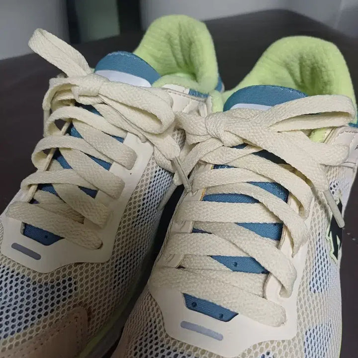 [BUNJANG] Descente Lightweight Comfortable Sneakers (Women&