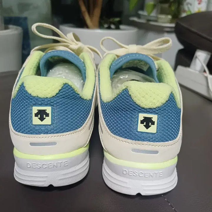 [BUNJANG] Descente Lightweight Comfortable Sneakers (Women&