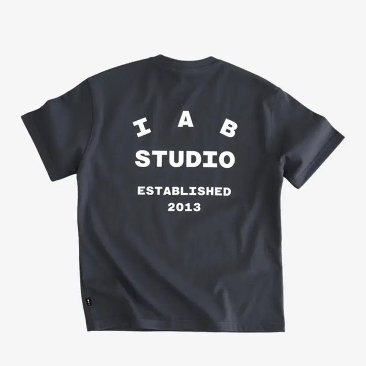 [BUNJANG] IAB Studio 26 T-Shirt Charcoal XL / 아이앱 스튜디오 26 아이앱 티셔츠 차콜 XL