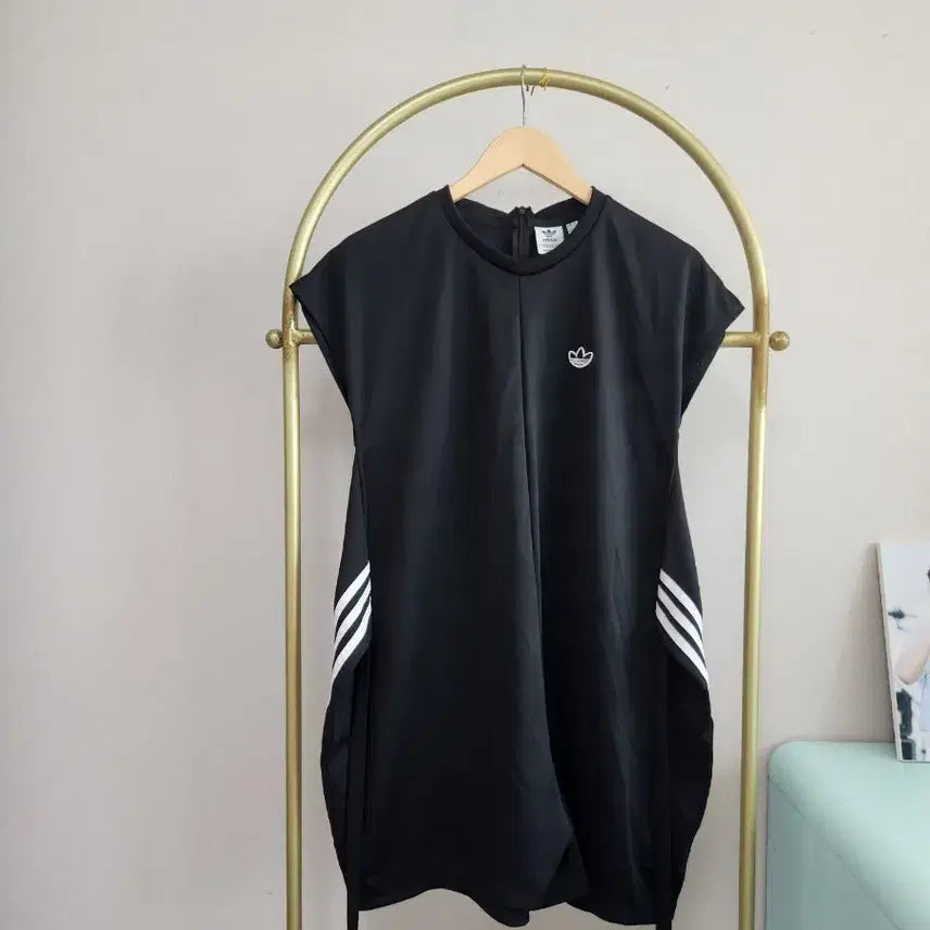 [BUNJANG] Adidas Three-Stripe Black Jumpsuit / 아디다스 삼선 블랙 점프수트