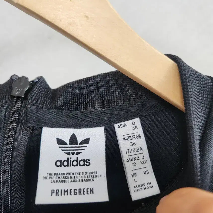 [BUNJANG] Adidas Three-Stripe Black Jumpsuit / 아디다스 삼선 블랙 점프수트