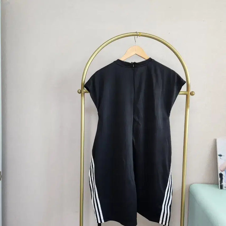 [BUNJANG] Adidas Three-Stripe Black Jumpsuit / 아디다스 삼선 블랙 점프수트