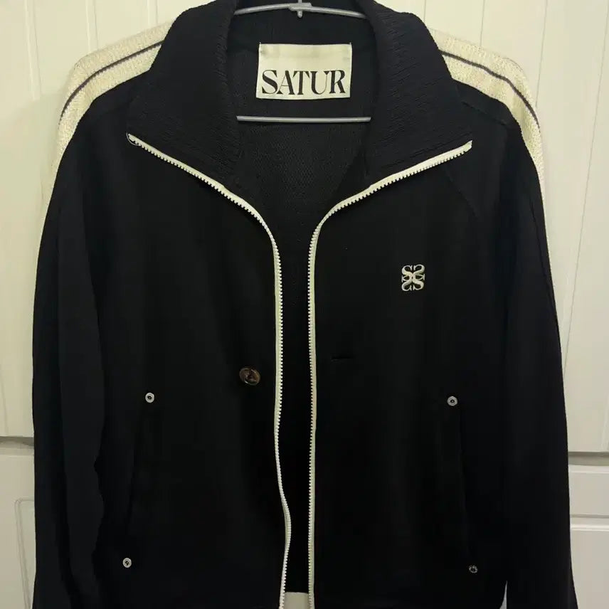 [SOLD OUT] 세터 로턴 올 데이 트랙 집업 자켓 (캐비어 블랙)