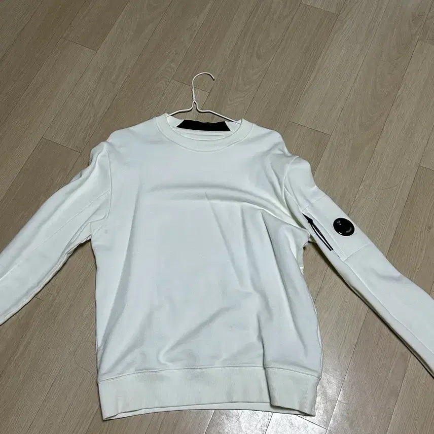 [SOLD OUT] CP컴퍼니 화이트 맨투맨