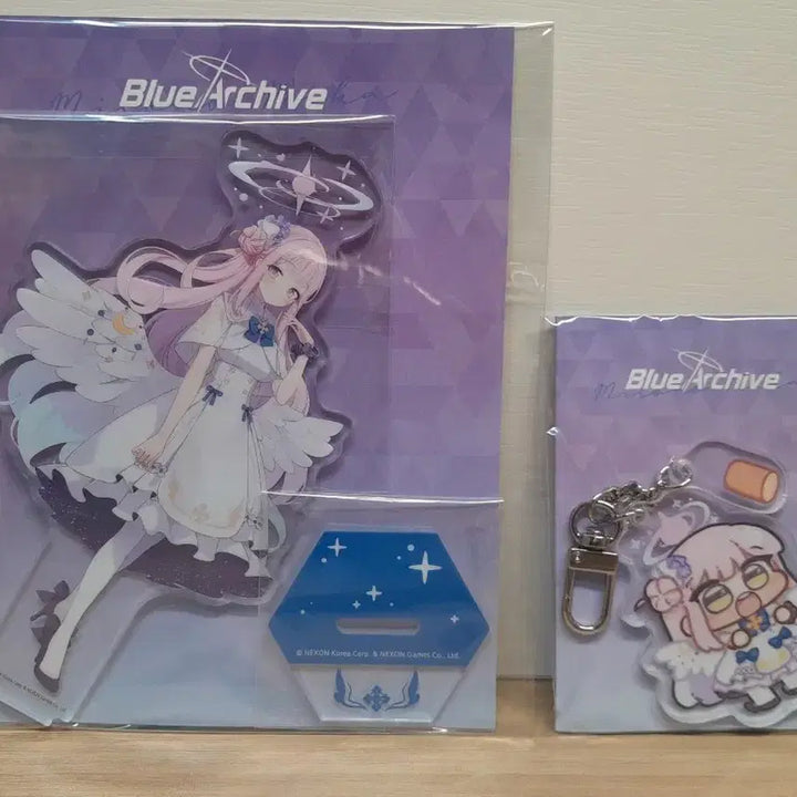 [BUNJANG] Blue Archive Mika Acrylic Stand and Keychain Set / 블루 아카이브 미카 아크릴 스탠드 키링 세트