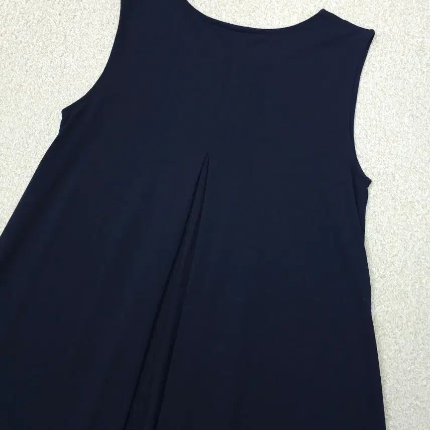 [BUNJANG] Uniqlo A-Line Midi Dress / (S)유니클로 여성 민소매 A라인 미디 원피스 네이비 K5W2855